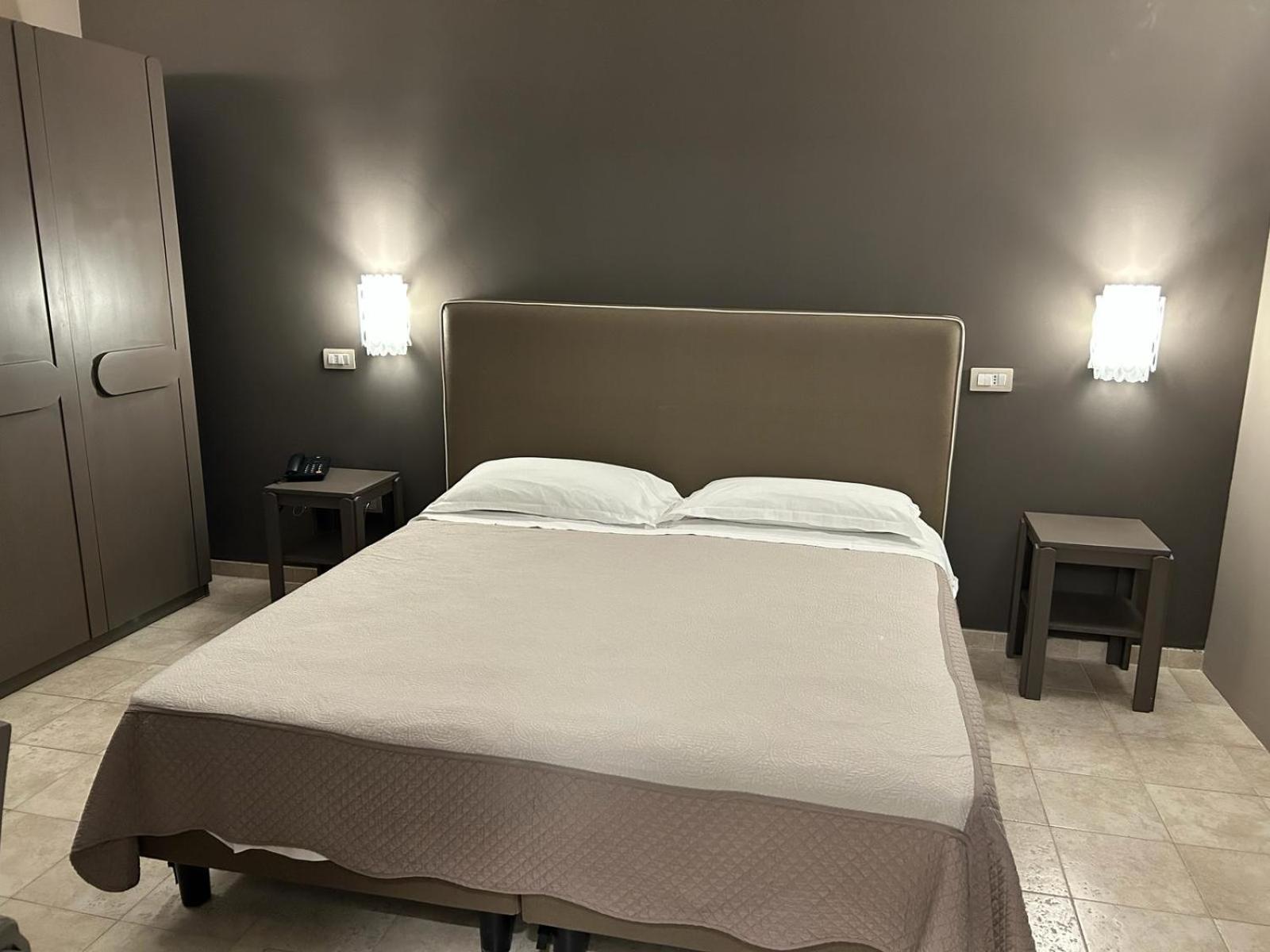 Hotel Saint Joseph 3*